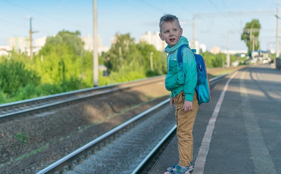 Comment un enfant peut-il voyager dans un train TGV Inoui ?